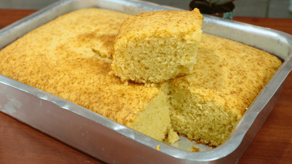 BOLO DE FUBA FOFINHO E UMIDO