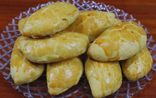 Pastel Assado com Massa Leve e Recheio Cremoso Irresistível