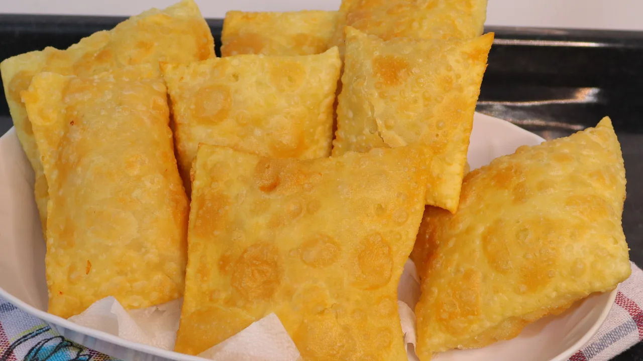 Pastel Frito de Feira: Receita Fácil e Crocante.
