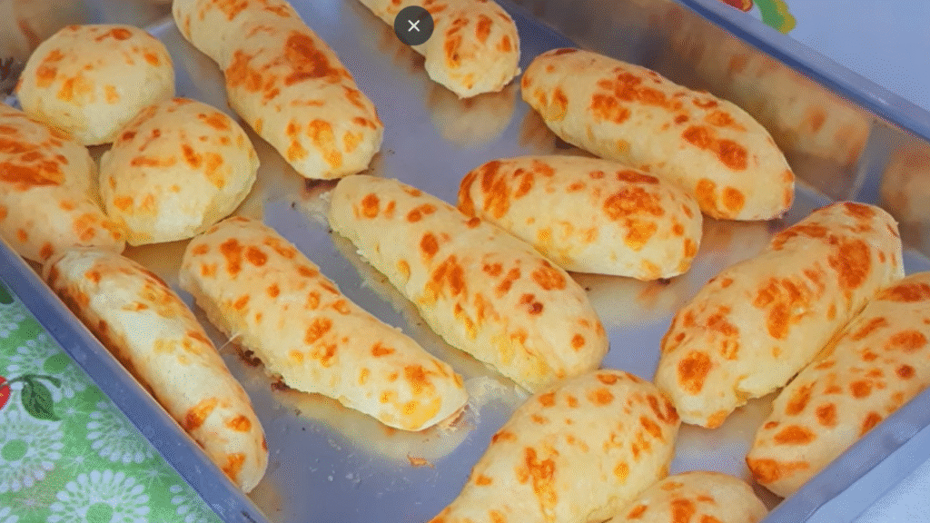 Biscoito de queijo caseiro (chimango) fácil e rápido, crocante por fora, macio por dentro — melhor que de padaria!