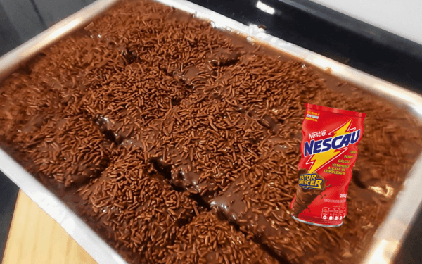 Bolo de Chocolate com Nescau: Sobremesa Fácil e Deliciosa!