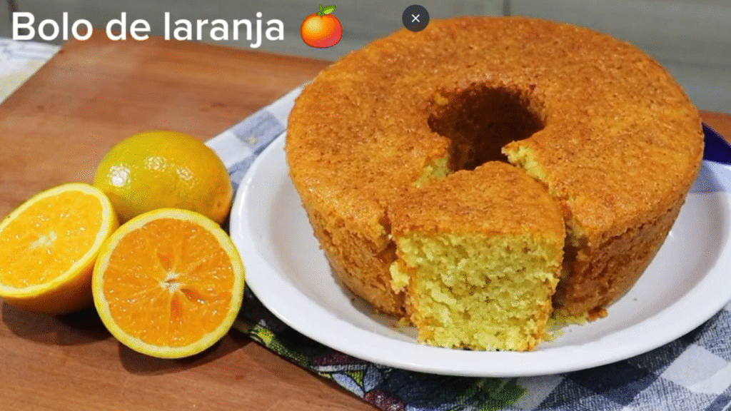 BOLO DE LARANJA FÁCIL, FOFINHO E MUITO RÁPIDO.