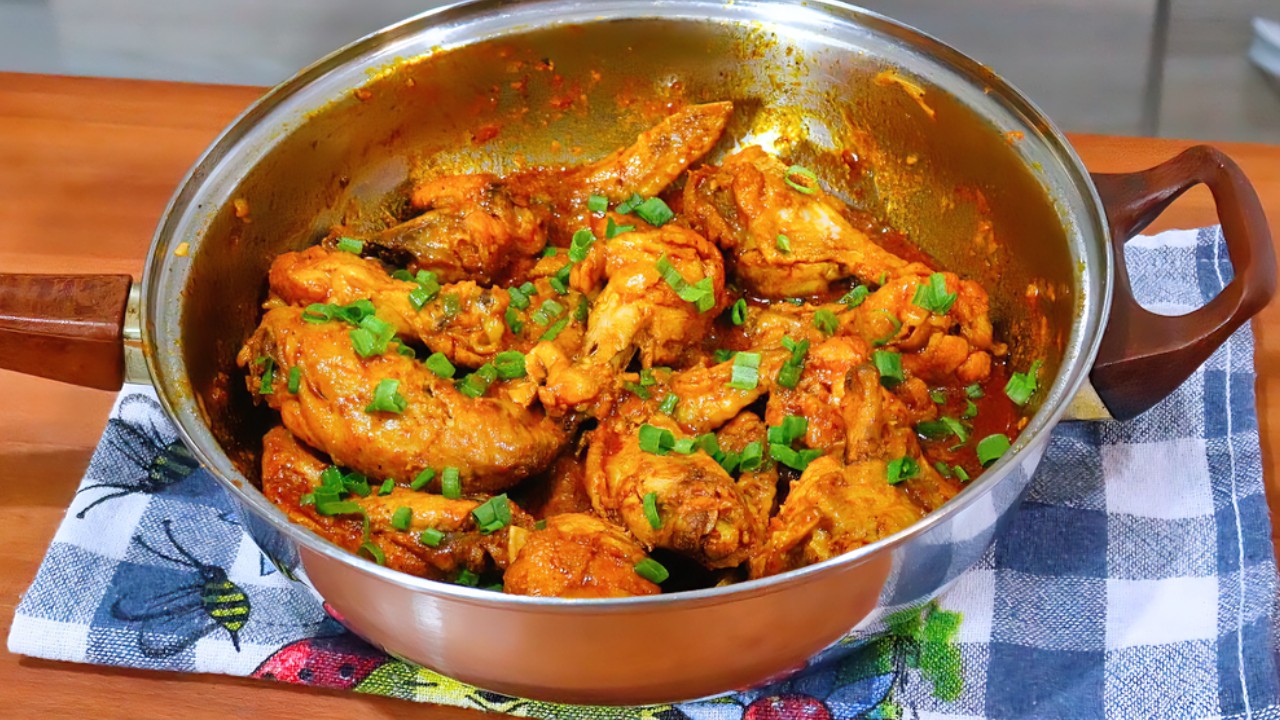 Frango Ensopado ao Molho – Receita Fácil e Saborosa