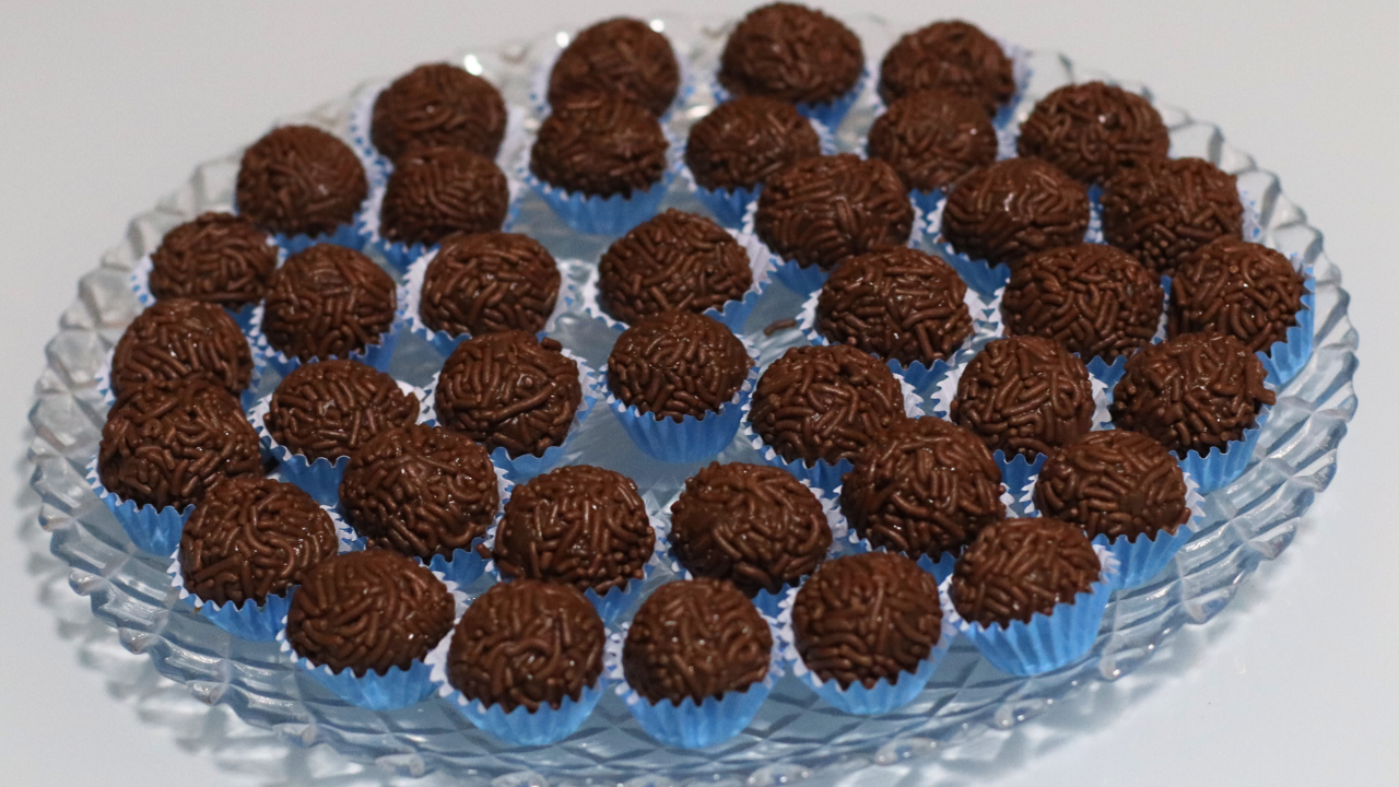 Receita Fácil: Brigadeiro e Beijinho Extremamente Cremoso